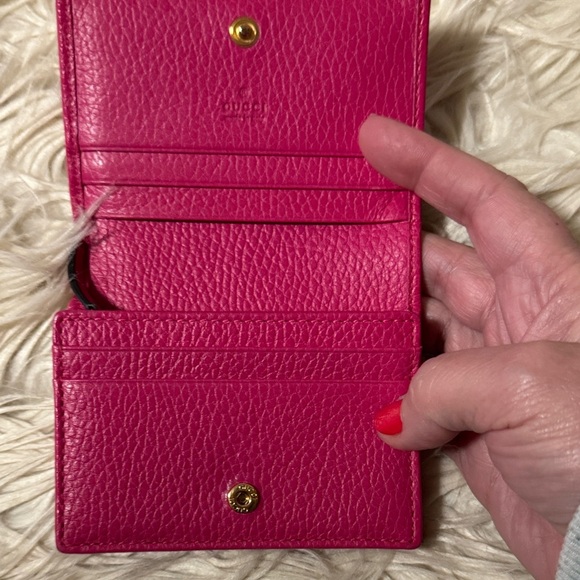 Gucci Fuchsia Compact Leather Wallet - Picture 7 of 15
